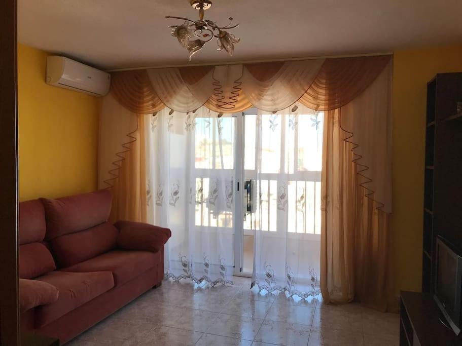 Apartamento Aitana.Esta A 2 Km De La Playa Andando Alicante Exterior foto