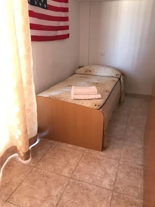 Apartamento Aitana.Esta A 2 Km De La Playa Andando Alicante Exterior foto
